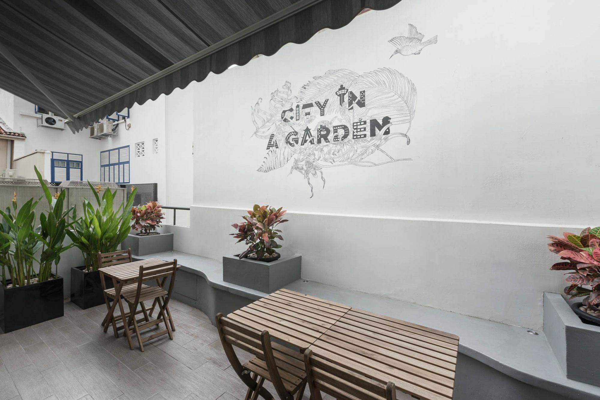 Eighteen By Three Cabins Singapore Exterior photo